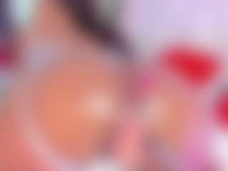 Live cam show with Agatha Blade - Facial on Camsoda