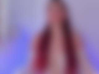 BRIANNA MILF webcam performer live streaming