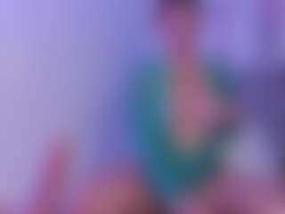 Show de cam en vivo con BRIANNA - Naugthy MILF en Camsoda