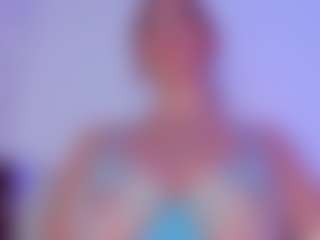 BRIANNA MILF webcam performer live streaming