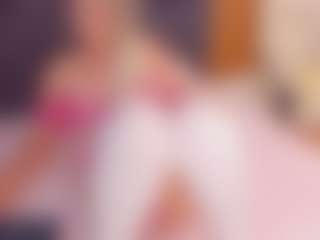Live cam show with Scarleet - Moaning on liverealitysex.com