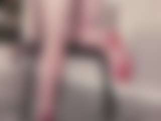 Live cam show with Zelda11 - Joi on liverealitysex.com