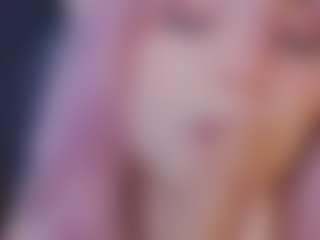 Live cam show with Zelda11 - Bedroom on Milfs Live