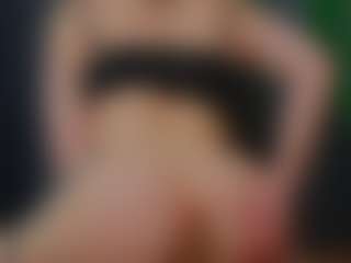 Live cam show with Zelda11 - Average on xDating