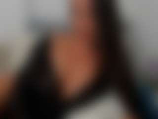Live cam show with Nicole - Skinny MILF on SpankPalCams