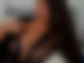 Live cam show with Nicole - Squirt on liverealitysex.com