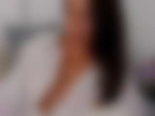Live cam show with Nicole - Big Tits on chickslive.net