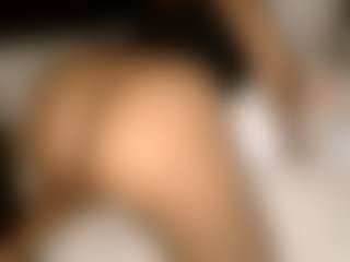 Thickassophiasquirts's Live Sex Cam Show