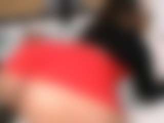Thickassophiasquirts's Live Sex Cam Show