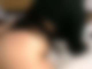 Live cam show with Thickassophiasquirts - Tease Black on Camsoda