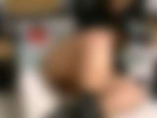 Thickassophiasquirts's Live Sex Cam Show