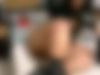 Thickassophiasquirts's Live Sex Cam Show