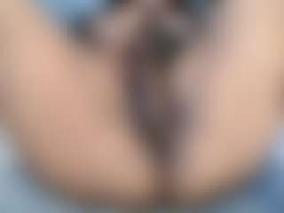 Thickassophiasquirts's Live Sex Cam Show