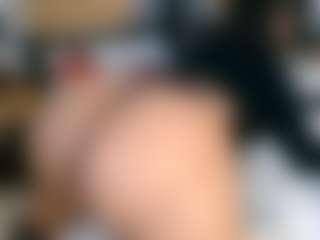 Thickassophiasquirts's Live Sex Cam Show