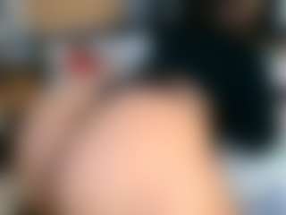 Thickassophiasquirts's Live Sex Cam Show