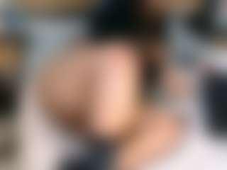 Thickassophiasquirts's Live Sex Cam Show