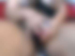 Live cam show with Thickassophiasquirts - Rub on Camsoda