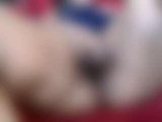 Thickassophiasquirts's Live Sex Cam Show