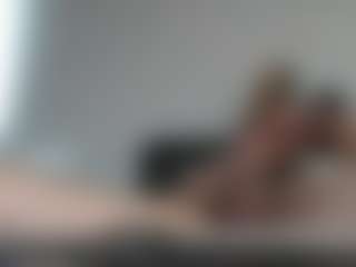 zepipe17's Live Sex Cam Show