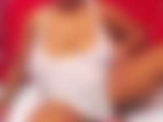 Wonderful Diana MILF webcam performer live streaming