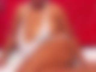 Live cam show with Wonderful Diana - Middle Aged on fuklive.com