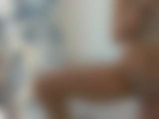 18perfecttits's Live Sex Cam Show