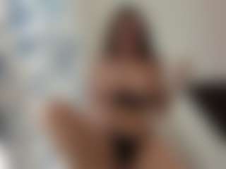 18perfecttits's Live Sex Cam Show