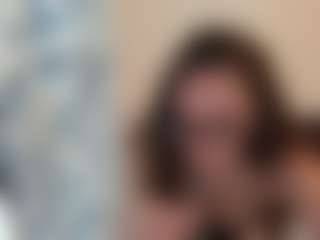 18perfecttits's Live Sex Cam Show