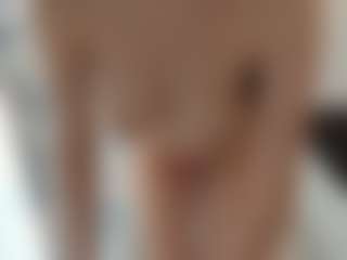 18perfecttits's Live Sex Cam Show