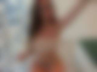18perfecttits's Live Sex Cam Show