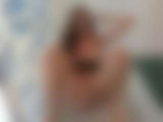 18perfecttits's Live Sex Cam Show