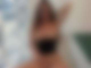 18perfecttits's Live Sex Cam Show
