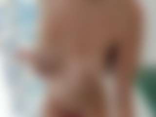 18perfecttits's Live Sex Cam Show
