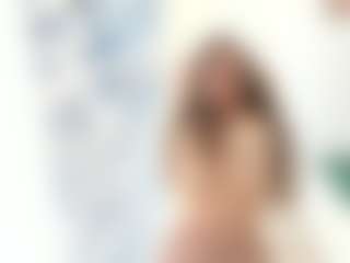 18perfecttits's Live Sex Cam Show