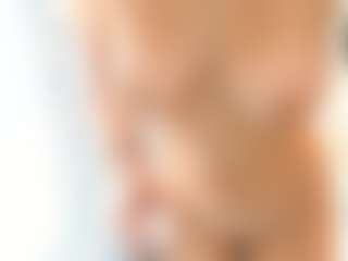 18perfecttits's Live Sex Cam Show
