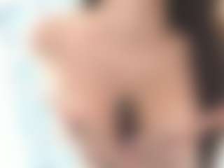 18perfecttits's Live Sex Cam Show