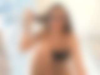 18perfecttits's Live Sex Cam Show