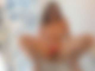 18perfecttits's Live Sex Cam Show
