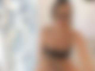 18perfecttits's Live Sex Cam Show