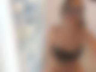 18perfecttits's Live Sex Cam Show