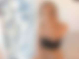 18perfecttits's Live Sex Cam Show