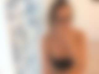 18perfecttits's Live Sex Cam Show