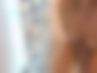 18perfecttits's Live Sex Cam Show
