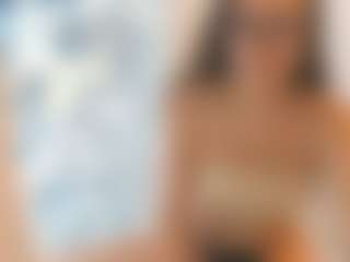 18perfecttits's Live Sex Cam Show