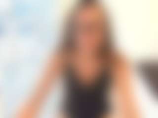 18perfecttits's Live Sex Cam Show
