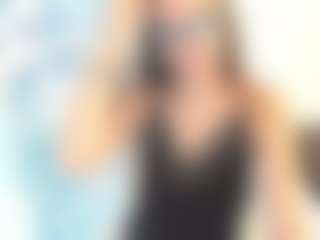 18perfecttits's Live Sex Cam Show