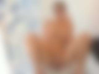 18perfecttits's Live Sex Cam Show