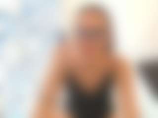 18perfecttits's Live Sex Cam Show