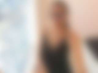 18perfecttits's Live Sex Cam Show