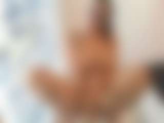 18perfecttits's Live Sex Cam Show